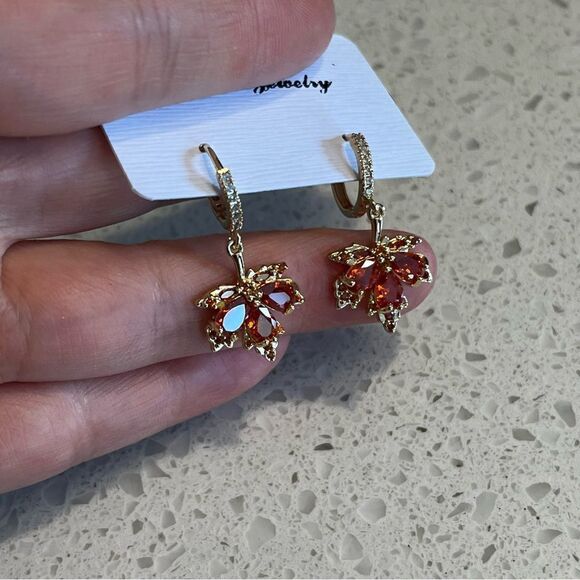 Copper Cubic Zirconia Maple Leaf Dangle
Earrings fall vibes autumn colors - Picture 8 of 10